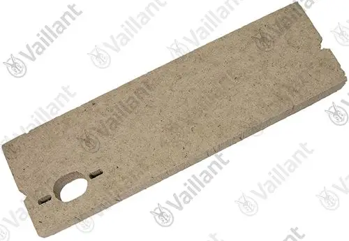 Isolierplatte von Vaillant in rechteckiger Form mit einer Aussparung und einer Öffnung, die für den Einbau in Heizgeräten konzipiert ist.